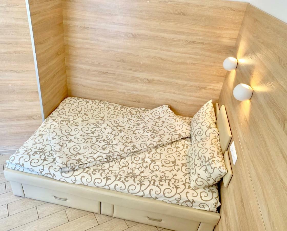 Smart -Апартаменти В Центрі Львова - 2 Хв До Оперного Театру Buitenkant foto